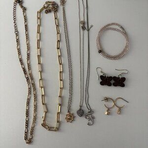 Bundle Of Miscellaneous Jewelry